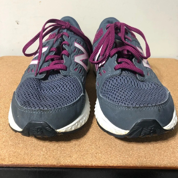 New Balance Comfort 420 Response 1.0 Grey Maroon Laces 8  Perforations Athletic - Picture 6 of 14